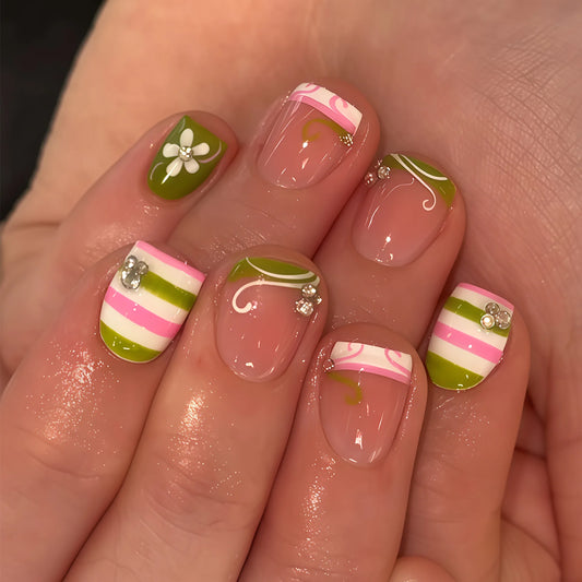 24pcs Short Square Little Fresh Fake Nails White/Green/Pink Stripes French Style Press On Nails Gentle Flower Designs False Nail