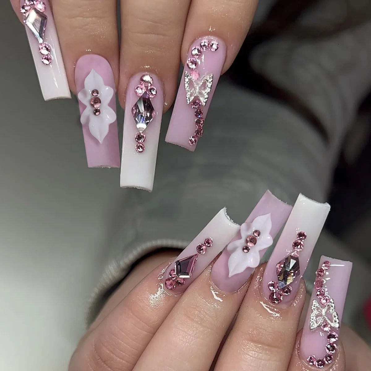 24Pcs Long Square Head French Fake Nail Tips 3D Love Heart Design Press on Nails with Rhinestone Pattern Wearable False Nail Art