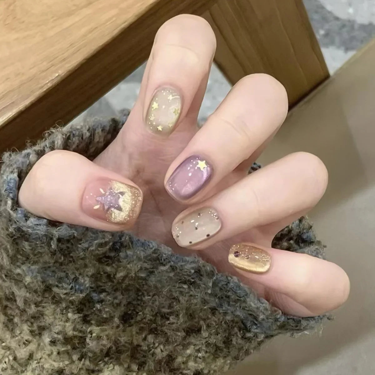 24pcs Cat's Eye Brown Fake Nails Art Fantasy Polka Dot Design Ballet Press on Nails Tips Short Square False Nail Purple Manicure