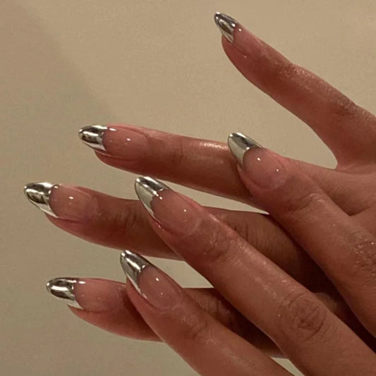 24pcs Leopard Print French Fake Nails with Rhinestone Design Short Almond False Nail Tips Datachable Round Head Press on Nails