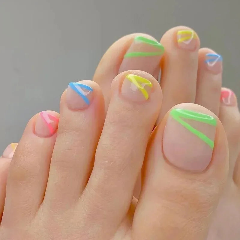 3D Gold Edge French Nude Toenail Art Fashion Simple Wearable Fake Toenails Detachable Toe False Nails Press on Nails with Glue