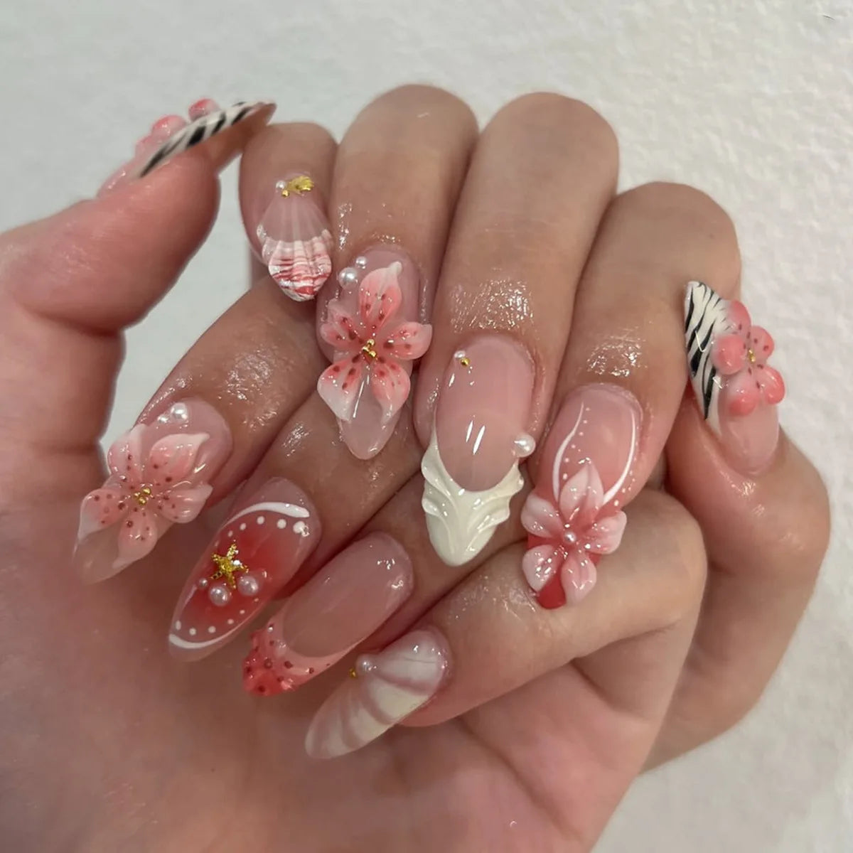 24Pcs Mid-length Almond Press on Fake Nails with Insect Flower Button Design Full Cover Nails Tips Reusable Finished False Nails