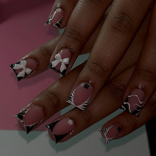 24pcs Fashion Short False Nails Zebra Stripes French Duckbill Press on Nails Wearable Bow Design Black White Fake Nail Finished