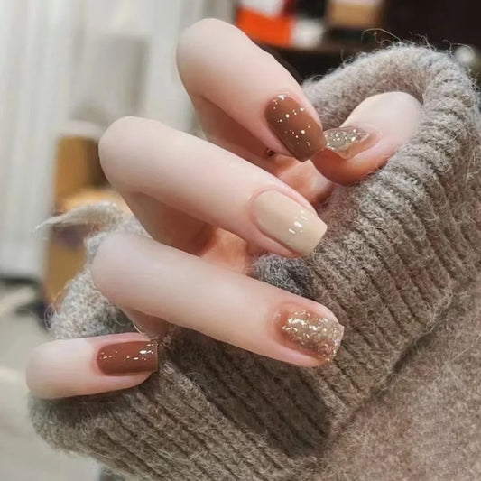 24Pcs Caramel Brown Ombre Glitter Stick on Nail Square Short Press on Artificial Nail Simple Elegant Reusable Fake Nail Tips Art