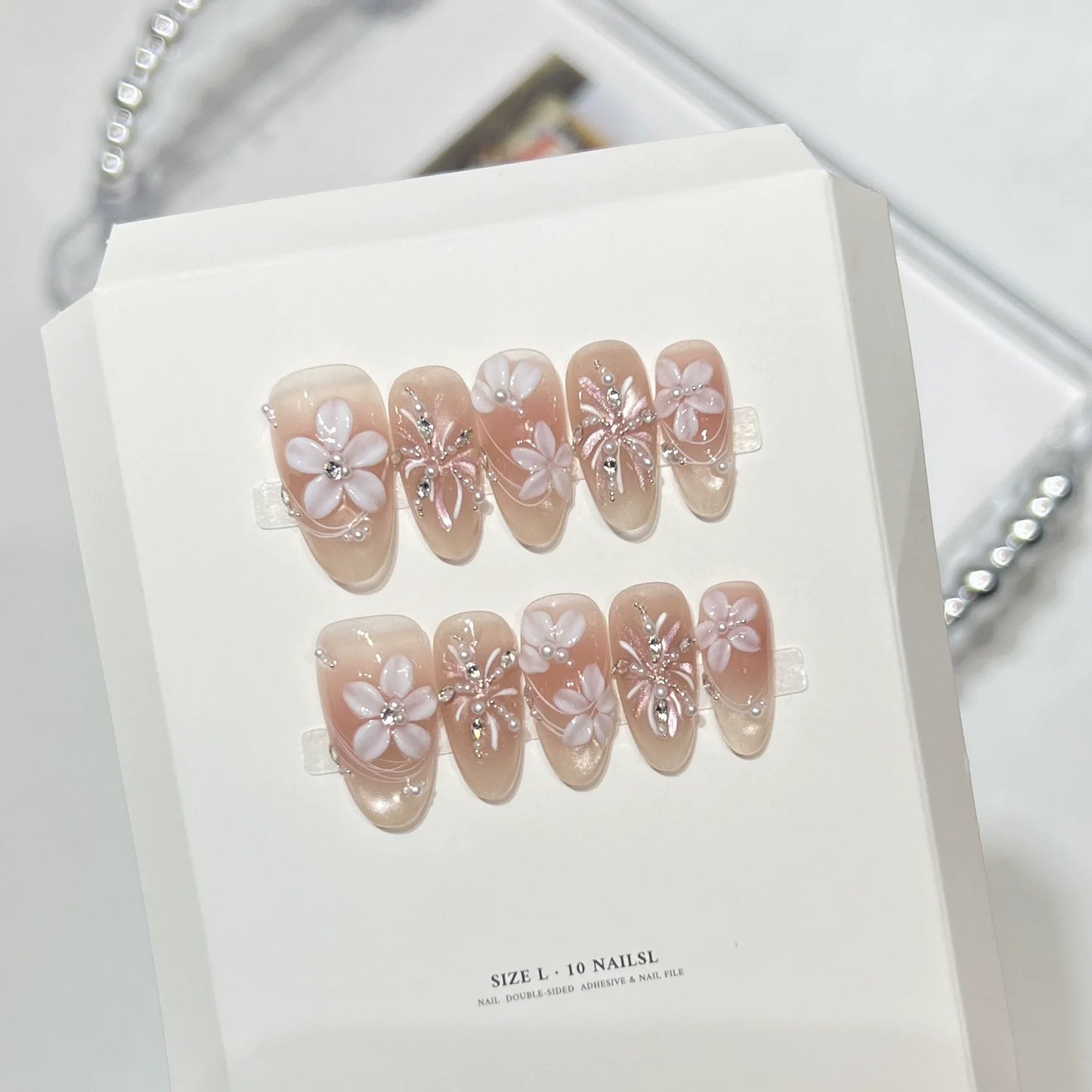 10Pcs Pink Shiny Cat Eye Sweet Lovely Nails Sticker 3D Flowers Almond Oval French Finished Fashion Fake Nail Full Cover Press On