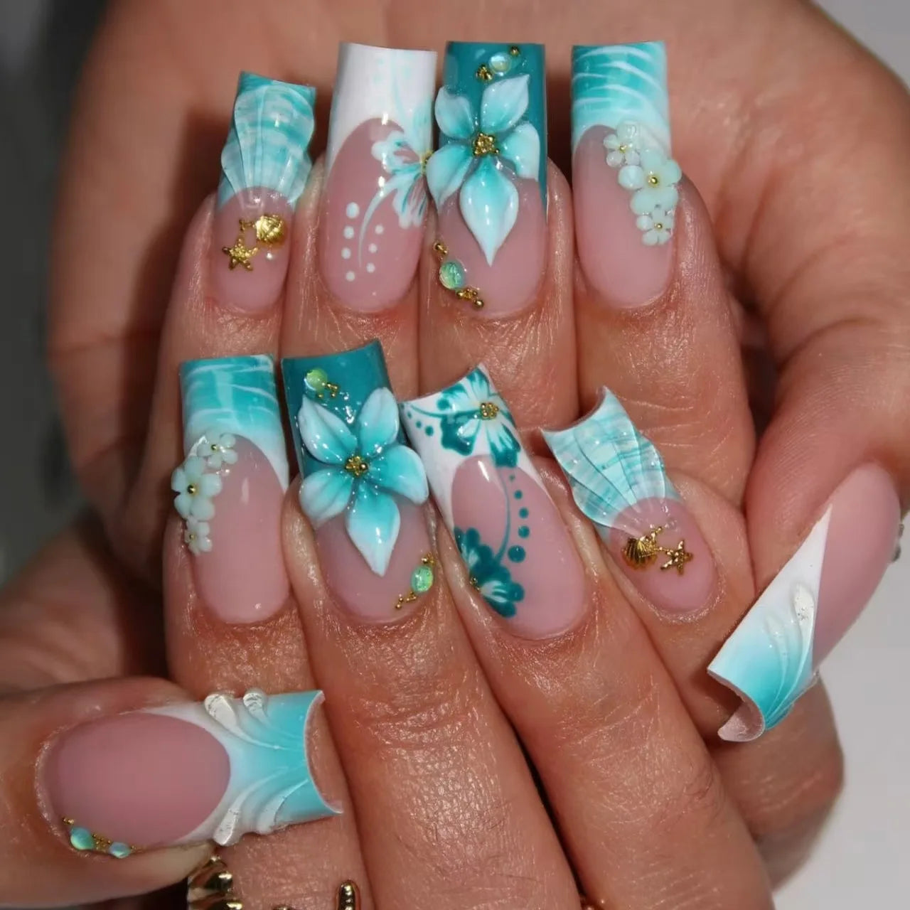 24PCS Spice Girls False Nails Sweet Cool 3D Pink Flowers with Diamonds Decoration Square Press on Nails Full Cover Wearable Tips