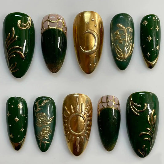 10pcs Handmade Fake Nails Sweet Cool Gold Star Moon Design Press on Nails Wearable Reusable Spice Girl Green Almond False Nails