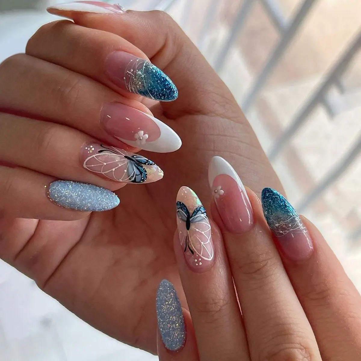 24pcs Blue Glitter Press on Nails Tips Butterfly Lines Design Nails White French Long Almond Fake Nail Sets Wearable False Nail