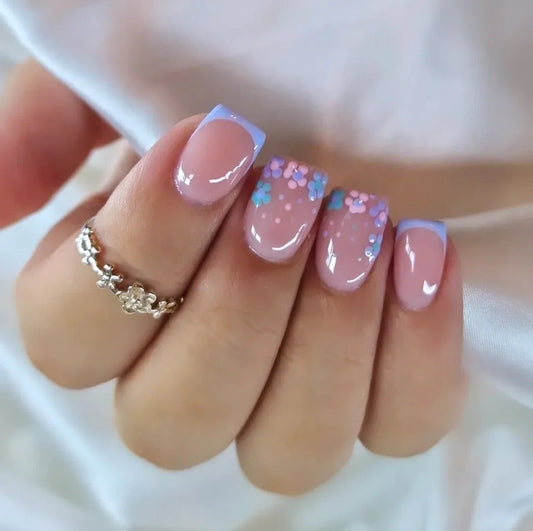 24Pcs Summer Simple Flower Design Press on False Nails Short Square Head Full Cover Nails Tips Shiny Powder Reusable Fake Nails