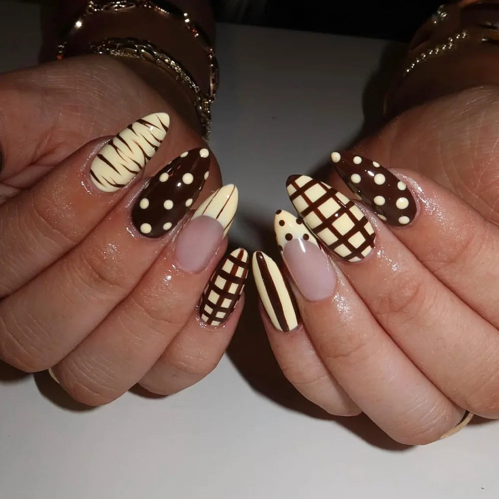 Spicy Girls Almond Fake Nails 24Pcs French Press On Nails Polka Dot/Stripe Printed Charm Manicure Full Cover Stick-on False Nail