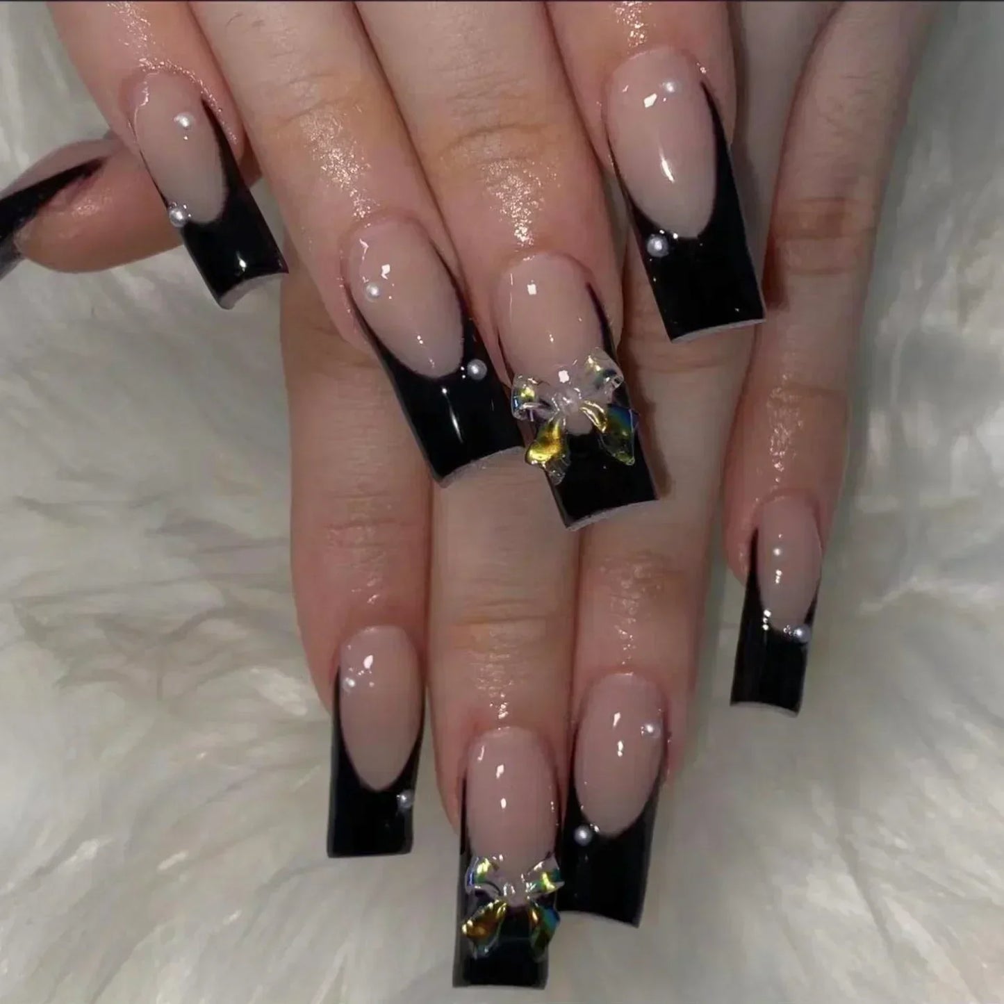 24pcs Press on Nails Short Almond Bowknot Black Press on Nails White Pearl Sweet French Tip Press on Nails Cute Nail Artificial