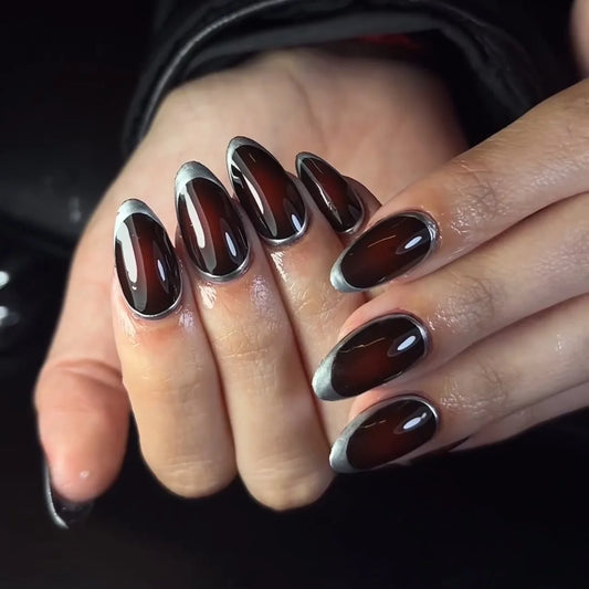 24Pcs Simple French Fake Nails Short Almond Glossy Round False Nails Silver Edge Press on Nail Wearable Finished Nails Stickers
