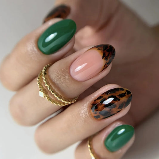 24pcs Gilded Flower Press on Nails Detachable Short Oval False Nail Art Simple Fashion Cat's Eye Almond Fake Nails Tips Manicure