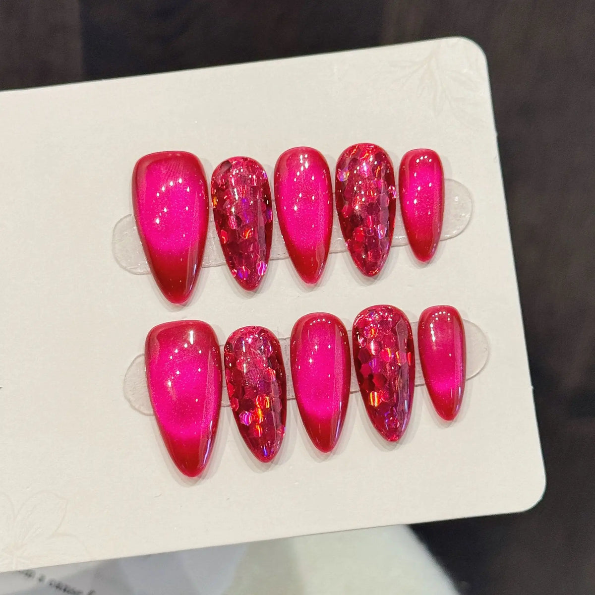 10pcs Rose Red Cat's Eye Press On Nails Solid Pitaya Color Almond Handmade Fake Nail Shiny Sequins Designs Spicy Girl False Nail