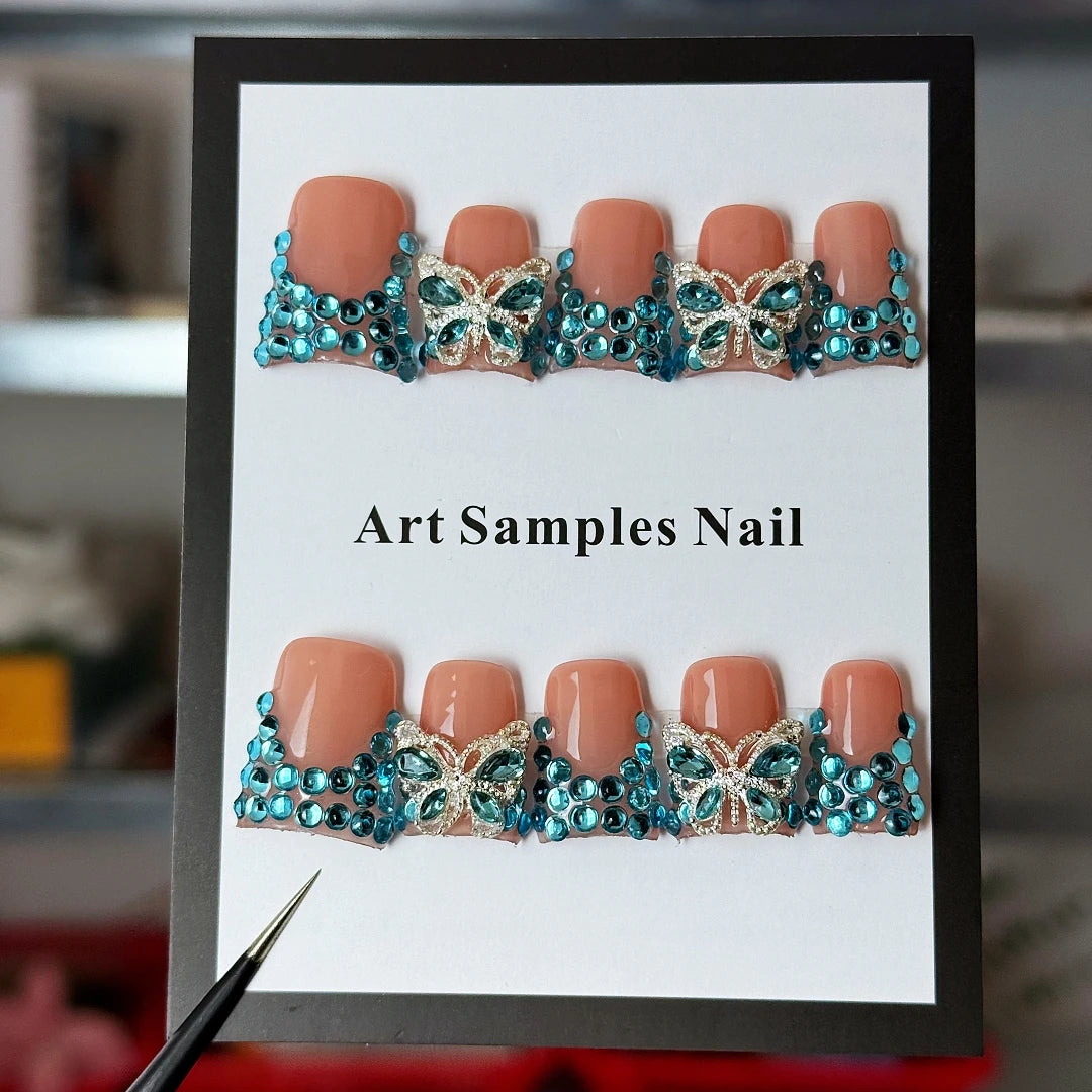 10pcs high-end Heavyweight luxurious version, hand-painted three-dimensional butterfly, dazzling blue diamond handmade fake nail