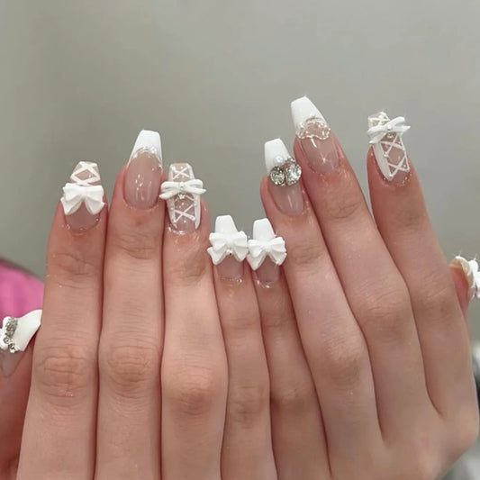 24pcs White Bowknots Press On Nails Short Square Simple French Style False Nails Shiny Diamond Decor Fake Nail Ballet Manicure
