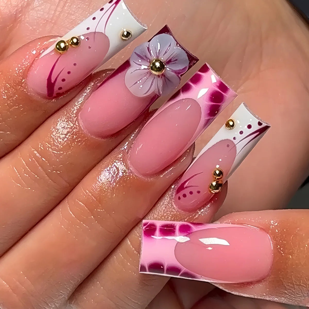 24PCS Medium To Long French White Border Fake Nails Sweet Flowers Broken Diamonds Nail Art Pieces Gold Bead Design False Nails