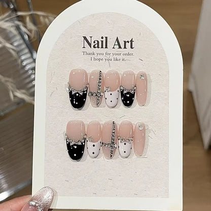10pcs high-end Black and white contrasting colors handmade fake nails, Elegant and fair nail decoration patches