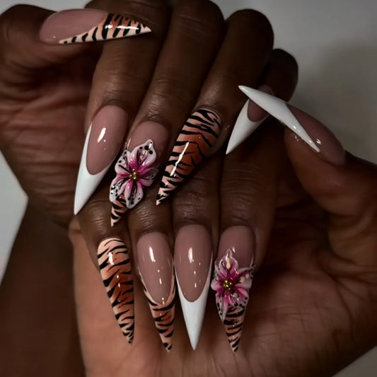 24pcs Simple Stiletto False Nails Tips Wearable Leopard Print Flower Long Almond Fake Nail Art French Brown Press on Nails Sets