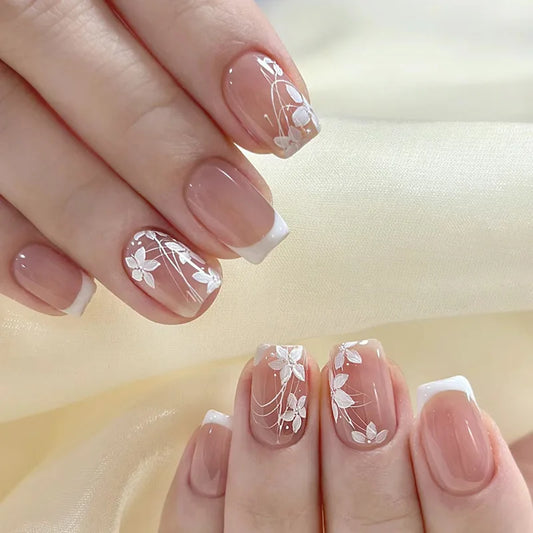 24pcs Simple Short Square False Nails Sets Press on Cute Sweet Flower White Fake Nails Art French Ballet Full Cover Nail Tips