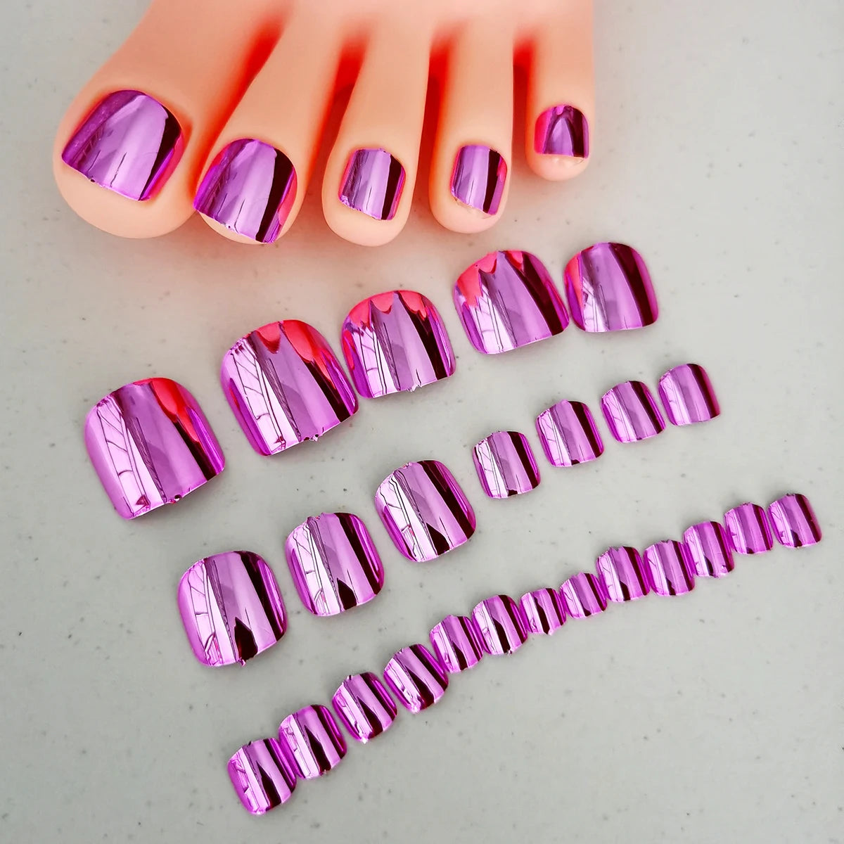 24 pcs Glossy Gold Silver Metallic Mirror Press On Chrome Toenails Short Square Fake Toenails for Women and Girls