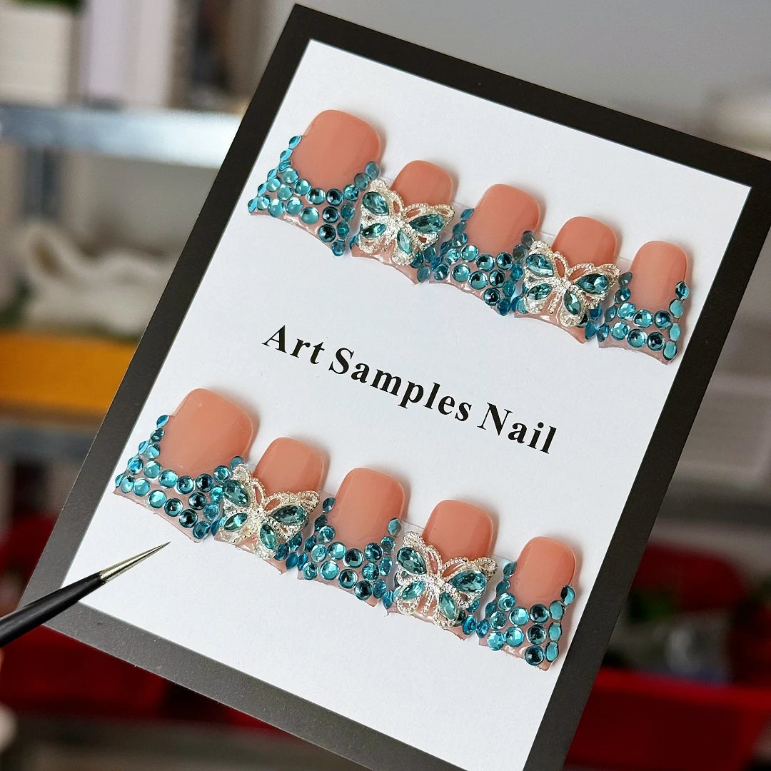 10pcs high-end Heavyweight luxurious version, hand-painted three-dimensional butterfly, dazzling blue diamond handmade fake nail
