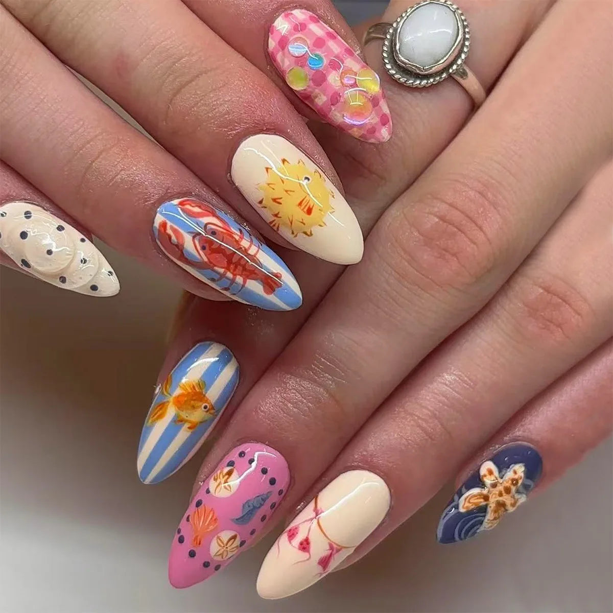 24PCS Almond Beach Theme Press on Nails Lobster Puffer Fish Starfish Design False Nails European American Sweet Spicy Nails Art