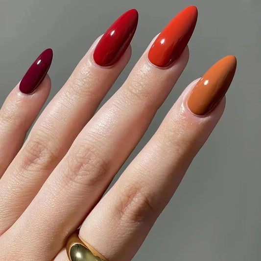 24Pcs Winter Fall Short Almond Elegant Artificial Wearable Nails Versatile French Minimalism Finished Manicure Fashion Fake Nail