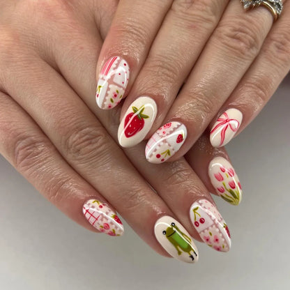 24Pcs Strawberry Star Heart False Nails Pink Stripe Design Full Cover Nails Tips Short Round Head Detachable Press on Fake Nails