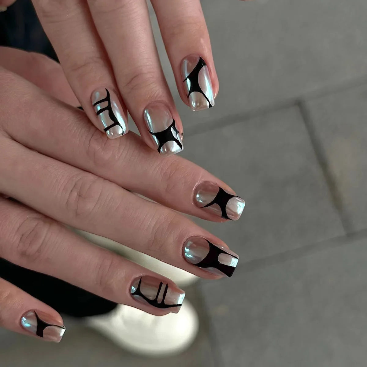 Aurora – Iridescent Gradient Oval Press-On Nails