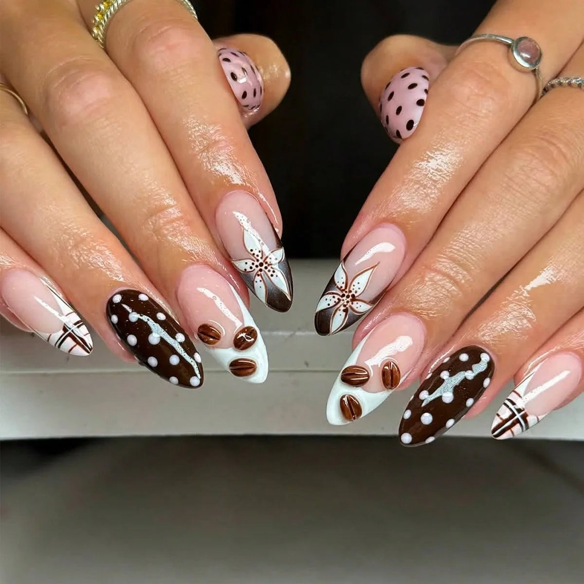 24pcs Blue Glitter Press on Nails Tips Butterfly Lines Design Nails White French Long Almond Fake Nail Sets Wearable False Nail