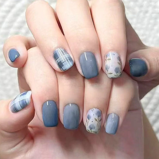 24Pcs Spring Mist Blue Smudge Plaid Nails Set Press on Simple Flower with Design False Nails Full Cover Wearable Fake Nails Tips