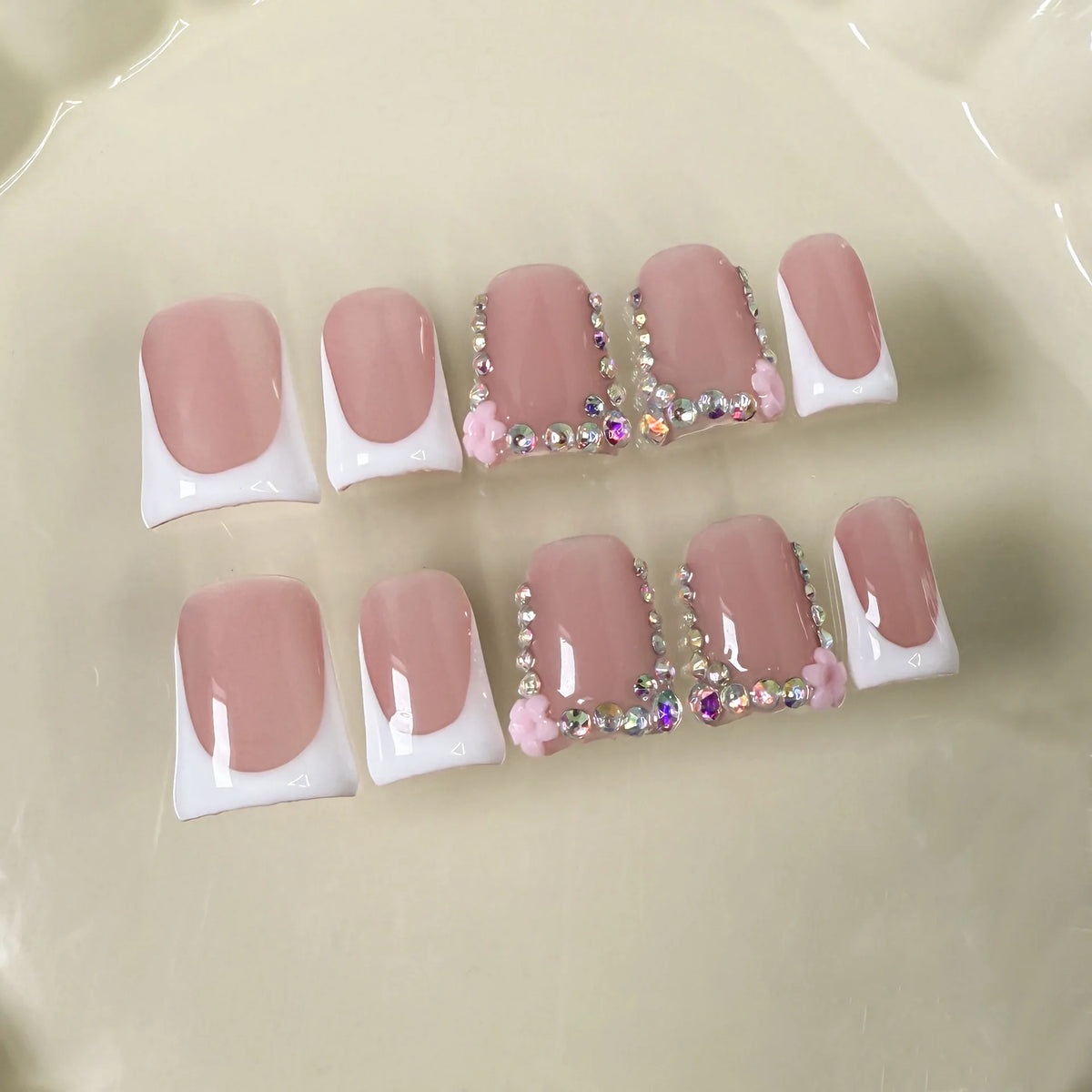 10pcs Short Duckbill Handmade Fake Nails Art Simple Black French False Nail with Diamond Tips Design Press on Nails Set Finished