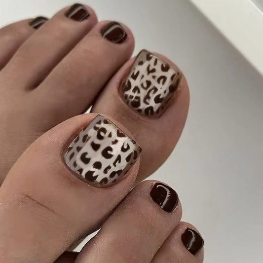 24pcs Brown Leopard Printed Fake Toenails Summer Wearing Press on Toenails Fashion Glossy Cat Eye Fake Toenail Patches for Girls