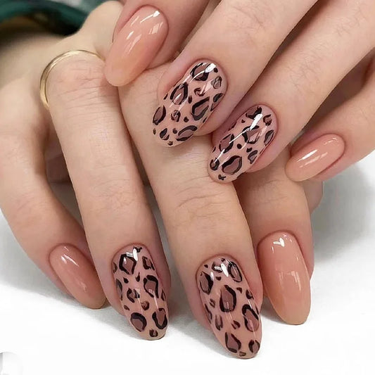 24Pcs Short Round Head False Nail Oval with Colorful Fish Design Press on Fake Nails Detachable Finished Full Cover Nail Tip Art