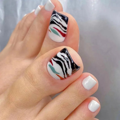Flow Chocolate Design Artificial Toenails Glossy Fashion Toe Fake Nails with Glue Wearable Short Flat Shape Fake Toenails