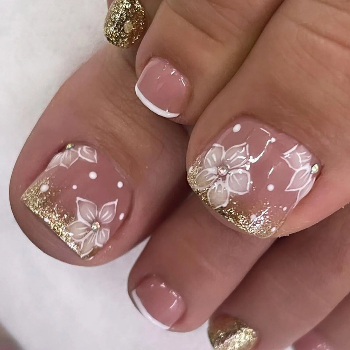 White French Fake Toenails with Rhinestone Design False Toenails for Girls Women Acrylic Toe Nail Tips Full Cover Wearable 24pcs