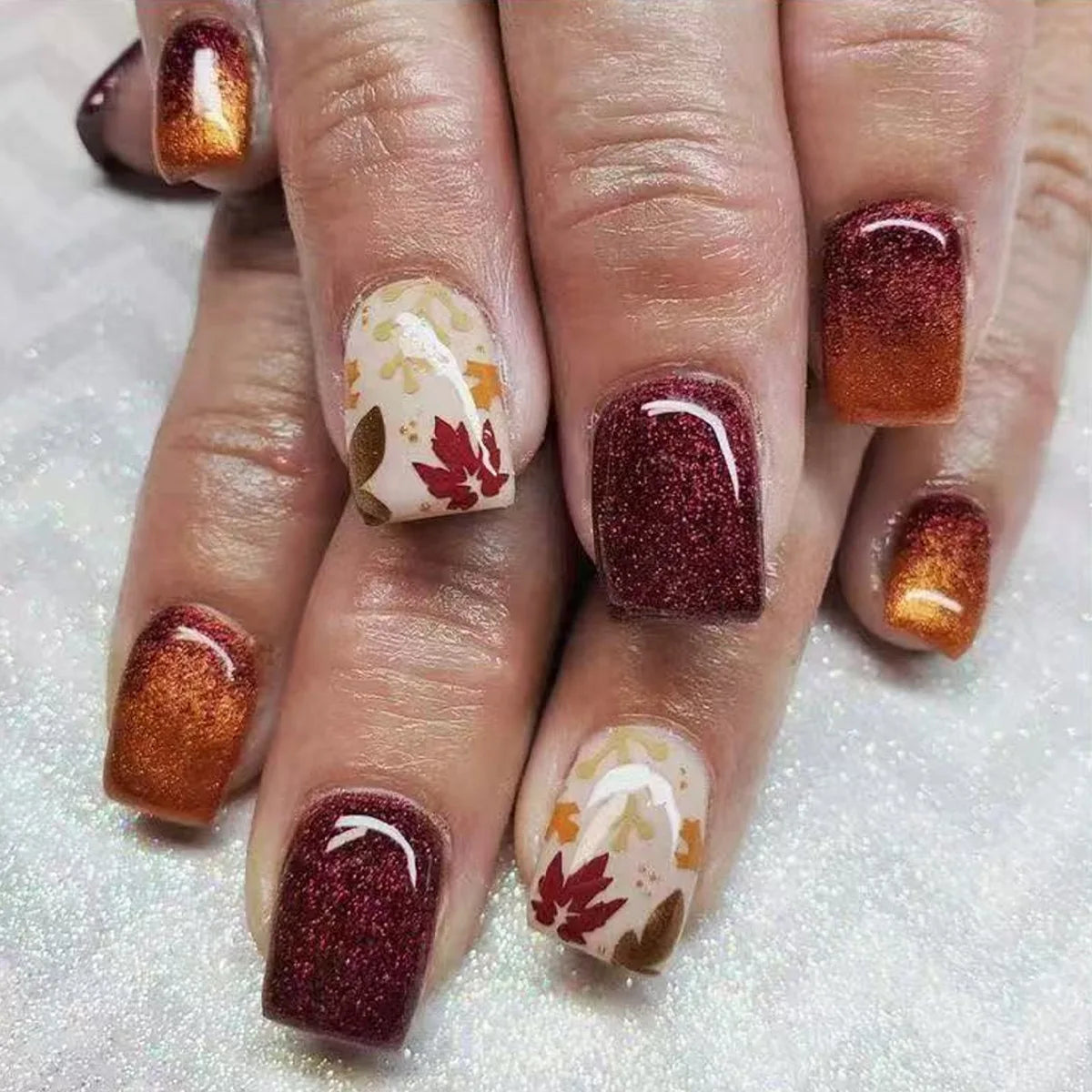 24pcs Cartoon Leaves Fake Nails Art Polka Dot Shiny Powder Design Full Cover Ballet False Nail Short Brown Square Press on Nails