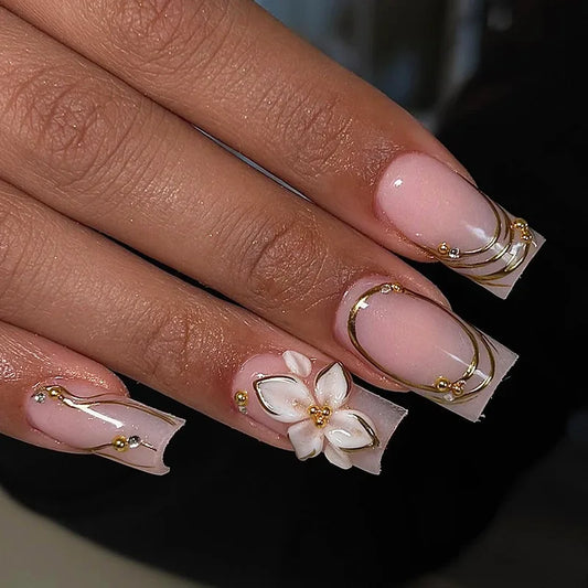 24pcs Short Square Press on False Nails Sets Wearable Woman with Flower Design Stick on Nail Gilded Strip Pearl Fake Nails Tips