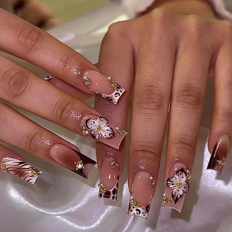24PCS Spice Girls False Nails Sweet Cool 3D Pink Flowers with Diamonds Decoration Square Press on Nails Full Cover Wearable Tips