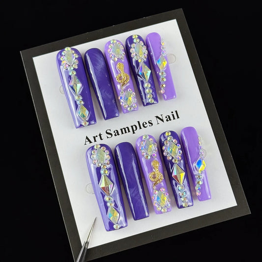 10pcs high-end Court retro style, hand-painted three-dimensional square diamonds, dazzling stacked diamonds handmade fake nails